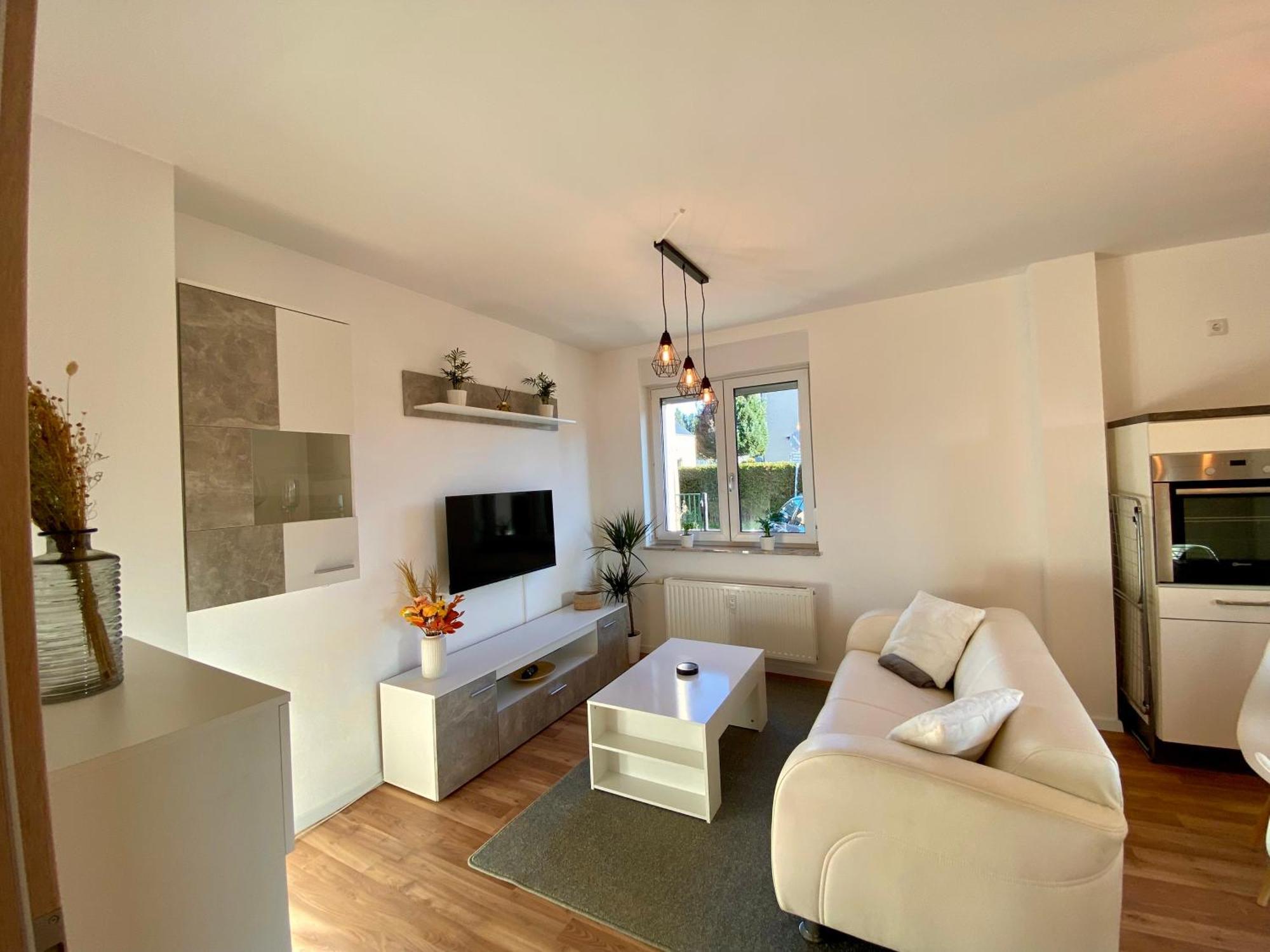 Hochwertige Ferienwohnung Mit 7Qm Balkon, Netflix, Kaffeeautomat, Rainshower Bad Zwickau Kültér fotó